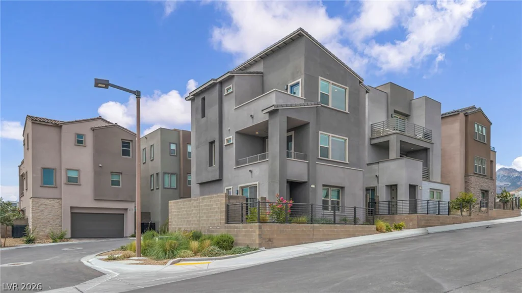 11573 Hawking, Las Vegas, NV 89138