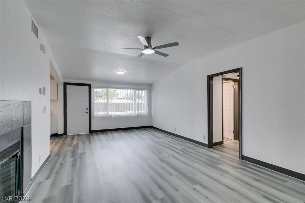 1922 Houston, Las Vegas, NV 89104