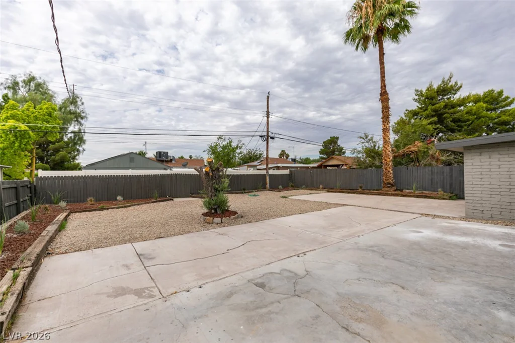 1922 Houston, Las Vegas, NV 89104