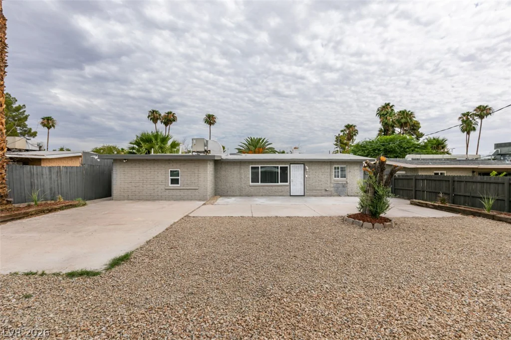 1922 Houston, Las Vegas, NV 89104