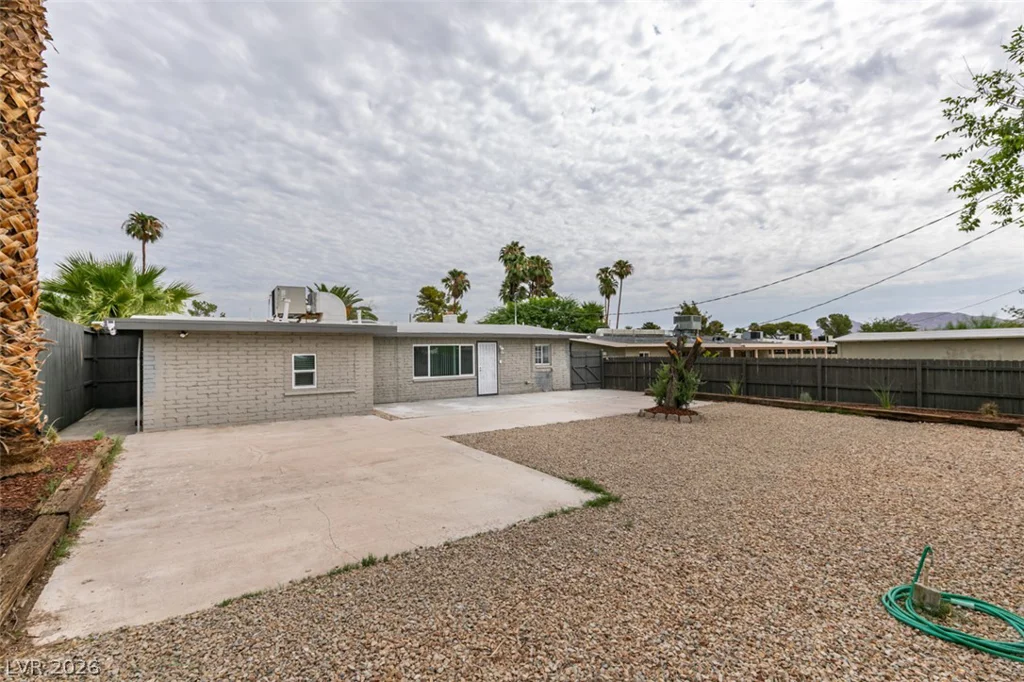 1922 Houston, Las Vegas, NV 89104