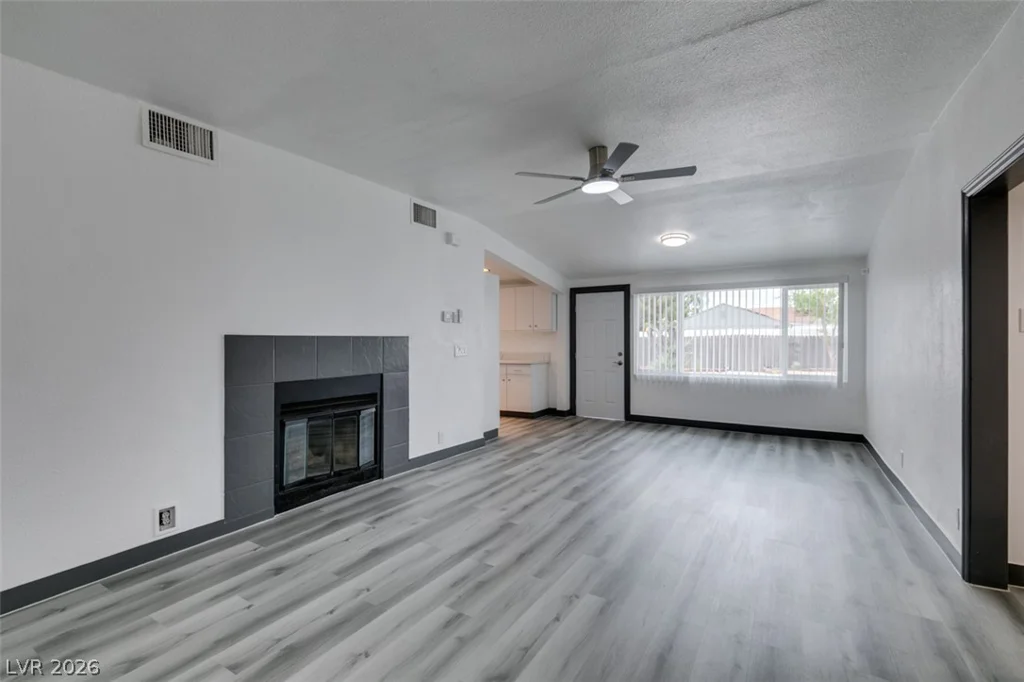 1922 Houston, Las Vegas, NV 89104