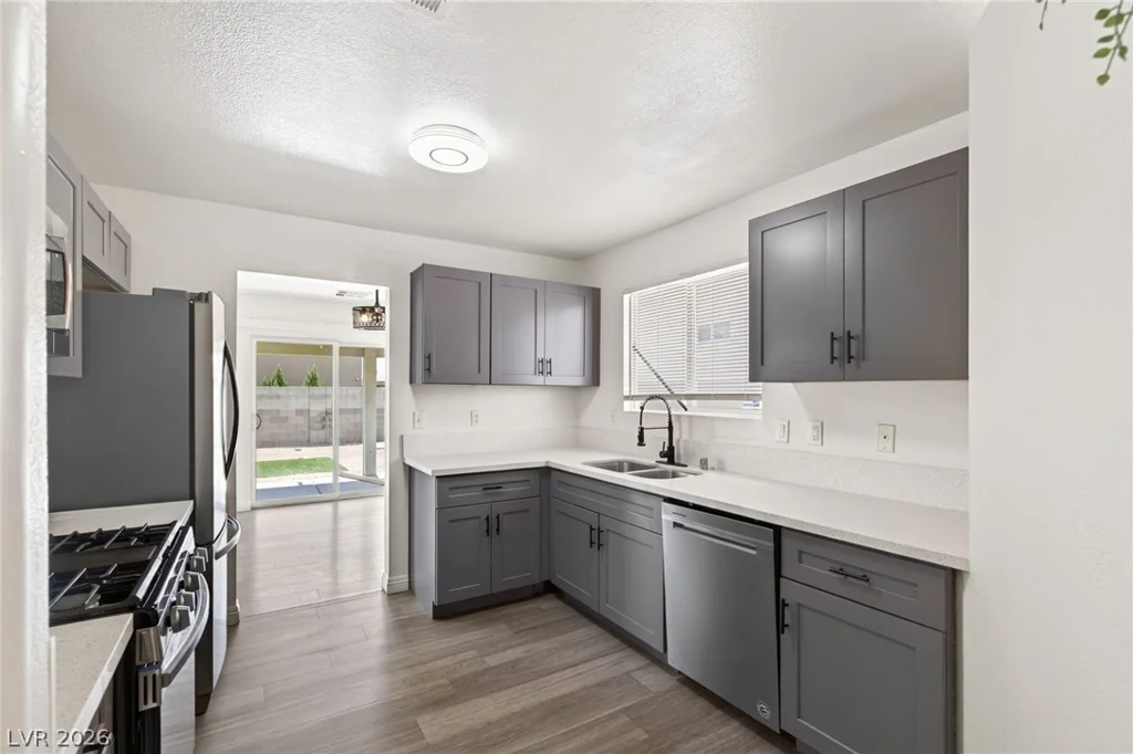 4215 Dobson, Las Vegas, NV 89115