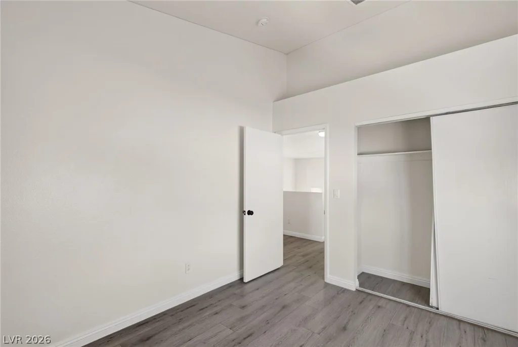 4215 Dobson, Las Vegas, NV 89115