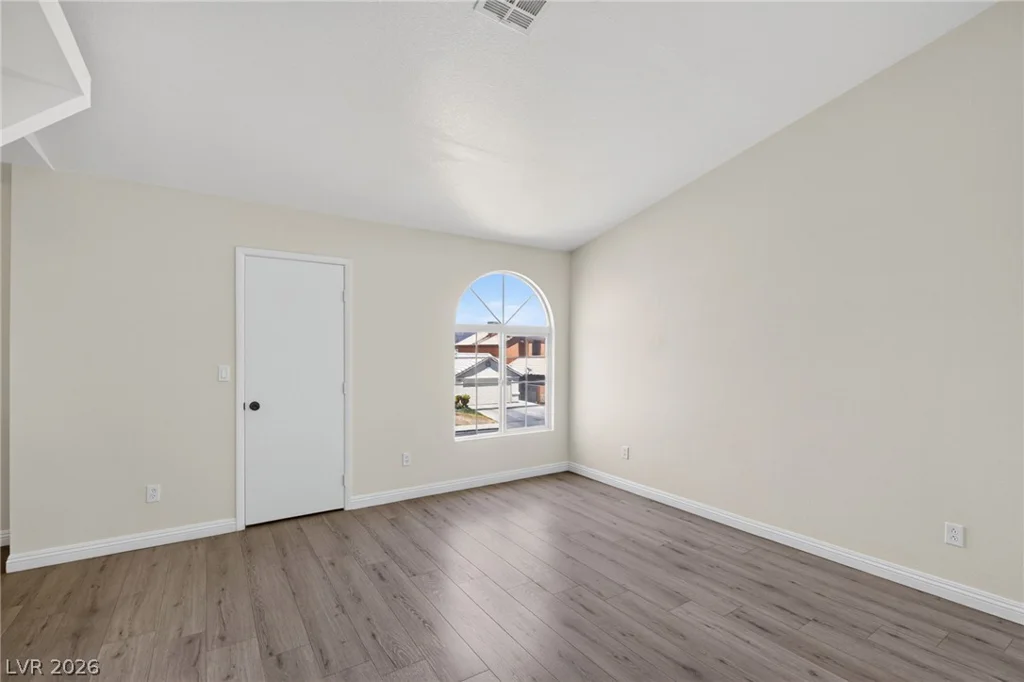 4215 Dobson, Las Vegas, NV 89115