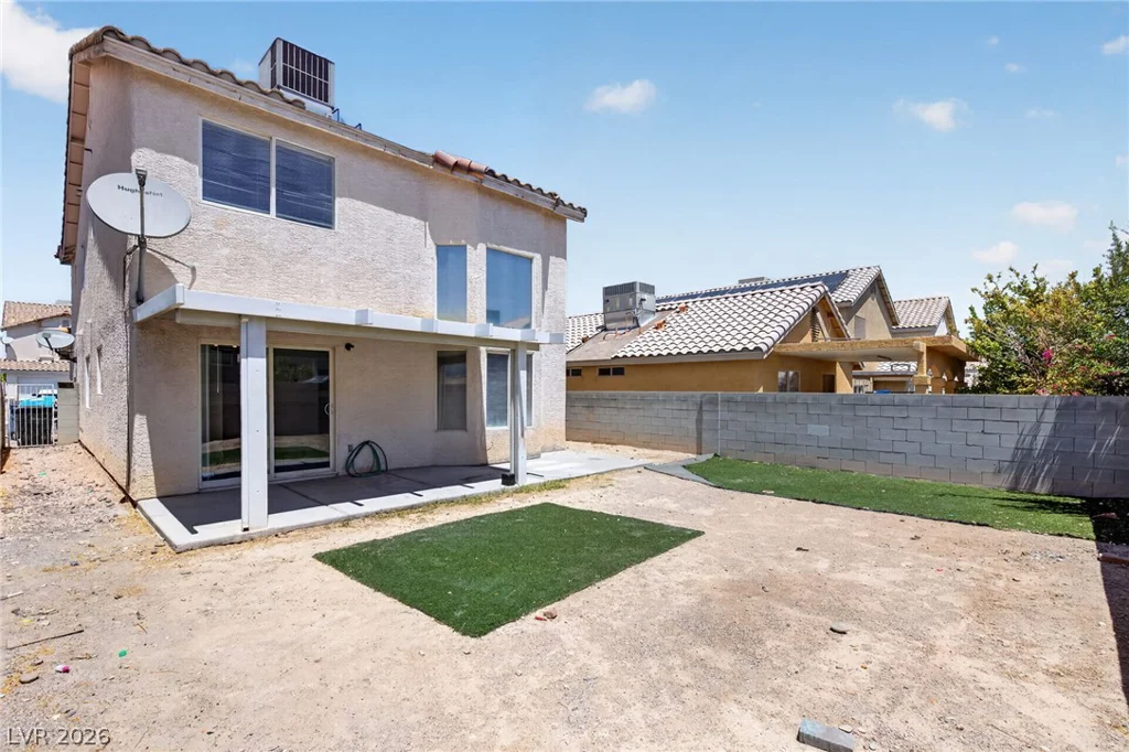 4215 Dobson, Las Vegas, NV 89115