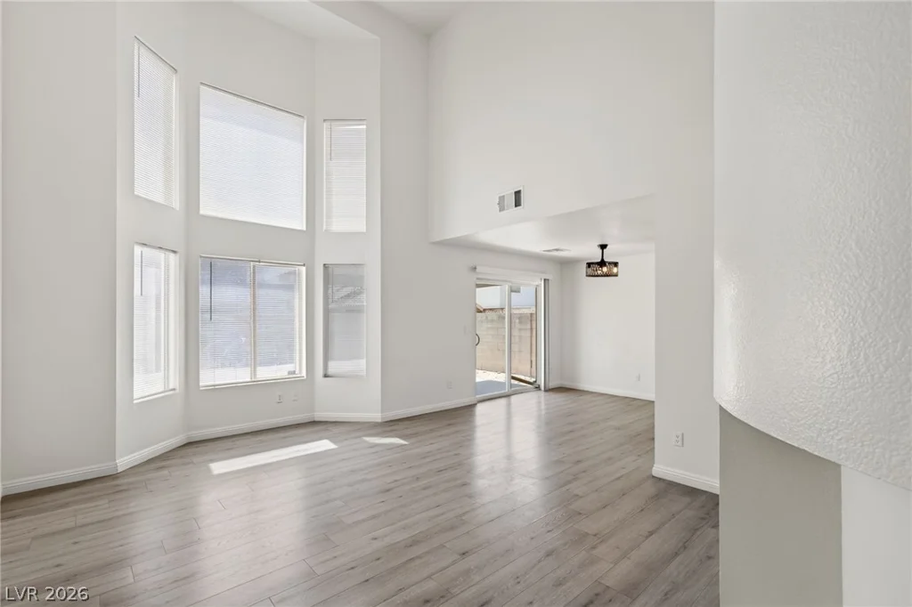 4215 Dobson, Las Vegas, NV 89115