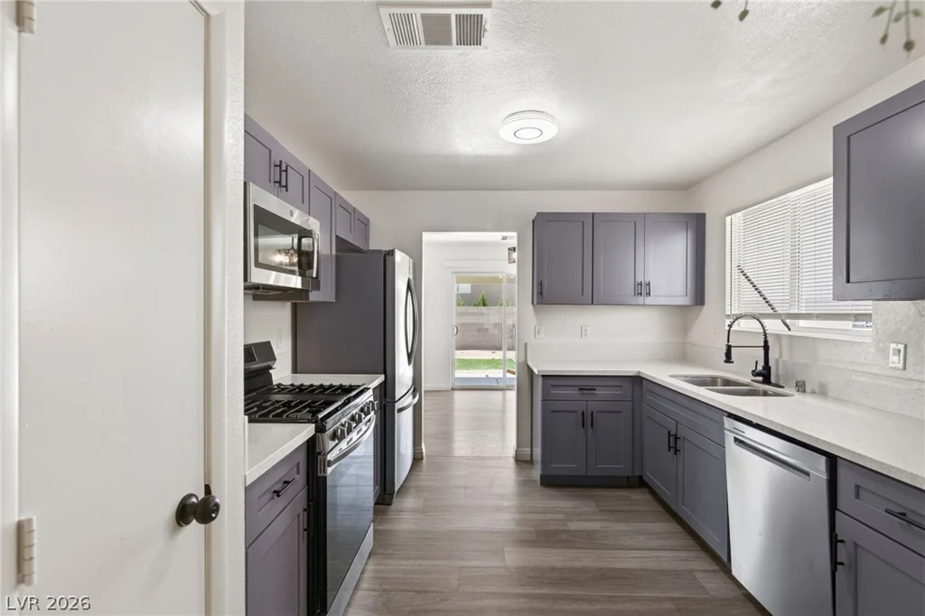 4215 Dobson, Las Vegas, NV 89115
