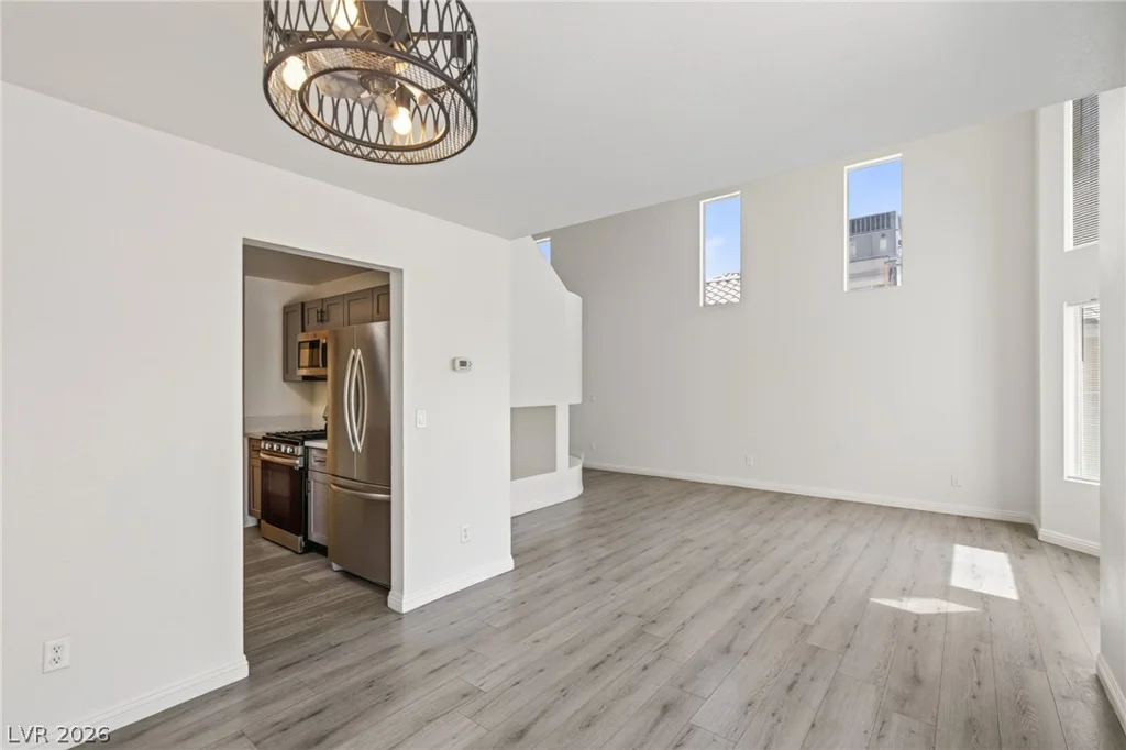 4215 Dobson, Las Vegas, NV 89115