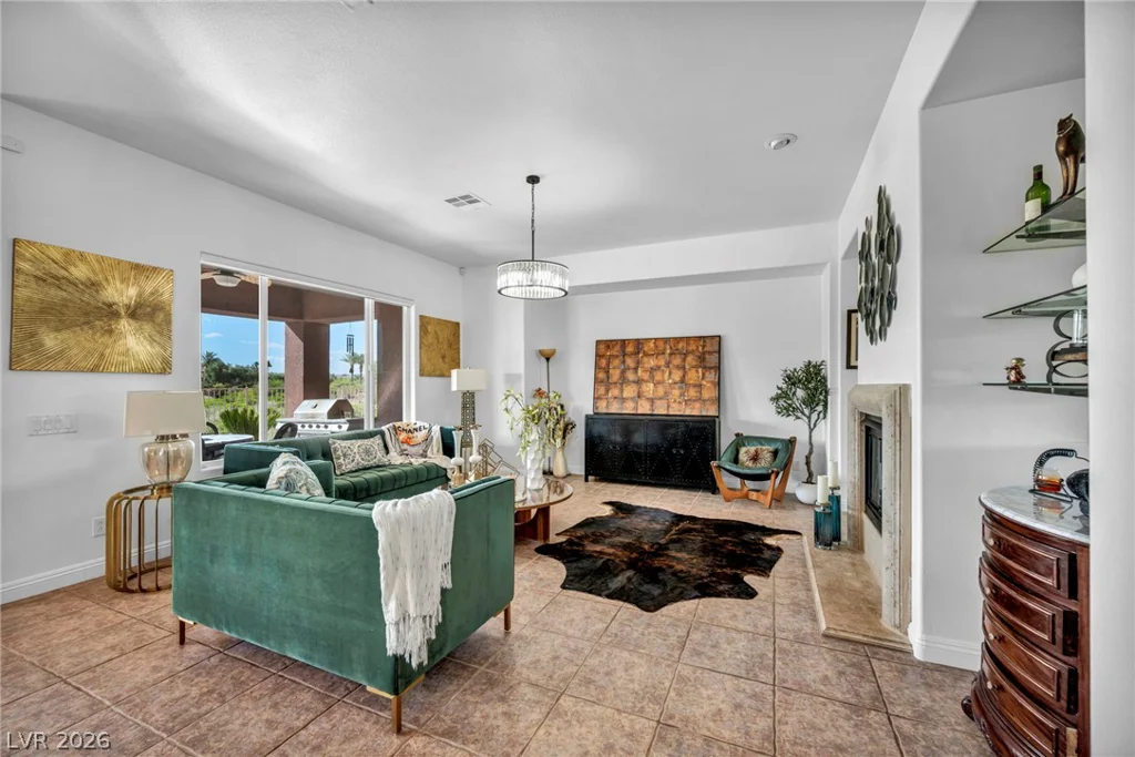 8324 Chapelle, Las Vegas, NV 89131