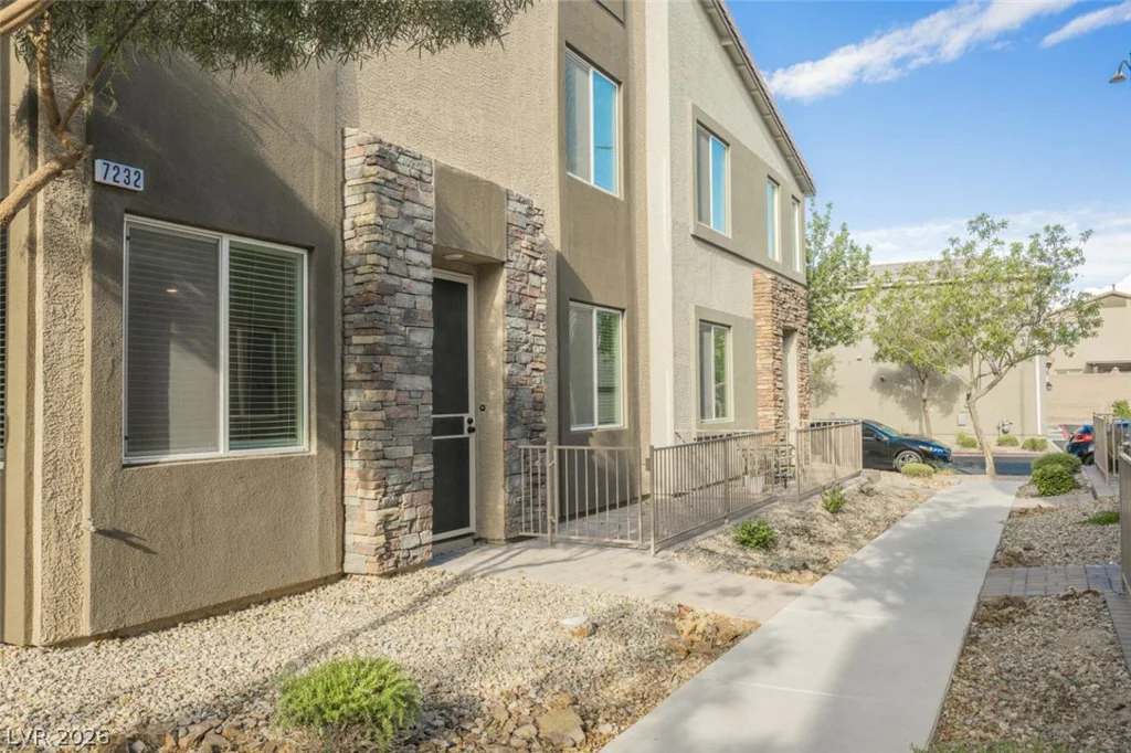 7232 Halo Falls, North Las Vegas, NV 89084