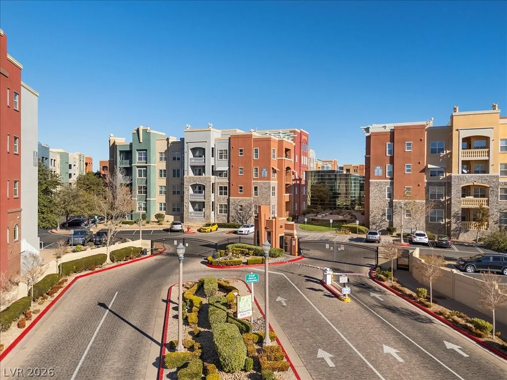 62 Serene, Las Vegas, NV 89123