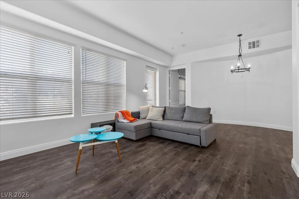 62 Serene, Las Vegas, NV 89123