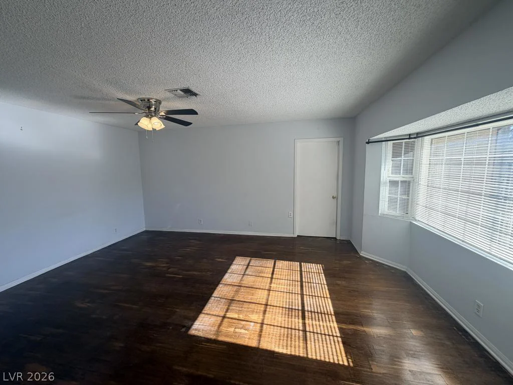 3940 Edgemoor, Las Vegas, NV 89121