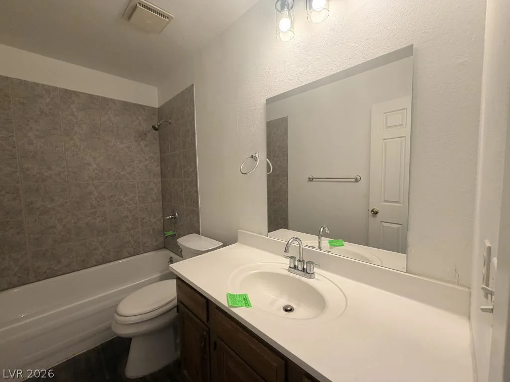 3940 Edgemoor, Las Vegas, NV 89121