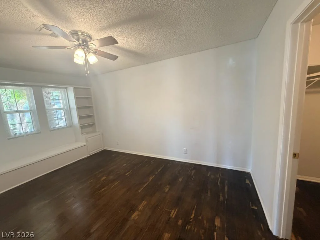 3940 Edgemoor, Las Vegas, NV 89121