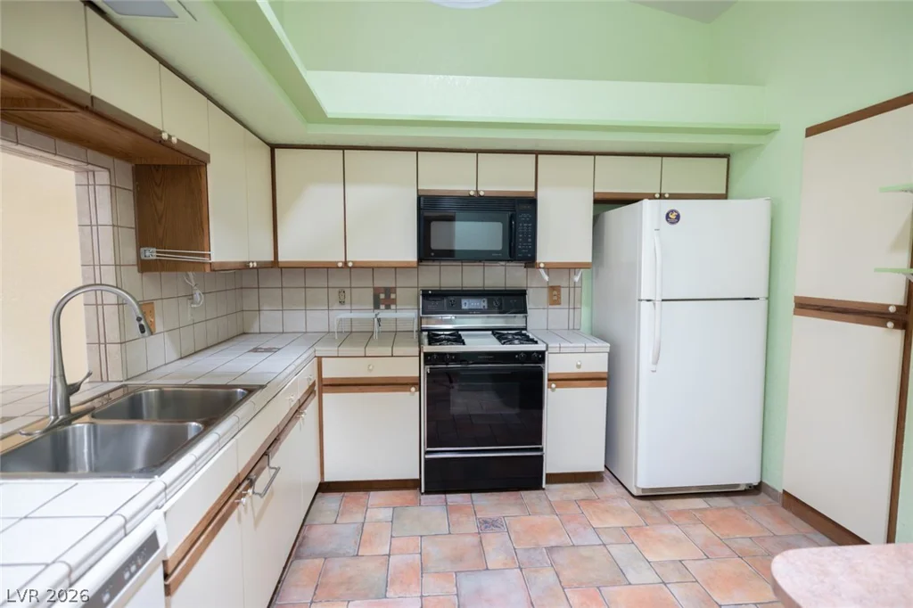 5204 Las Cruces, Las Vegas, NV 89130