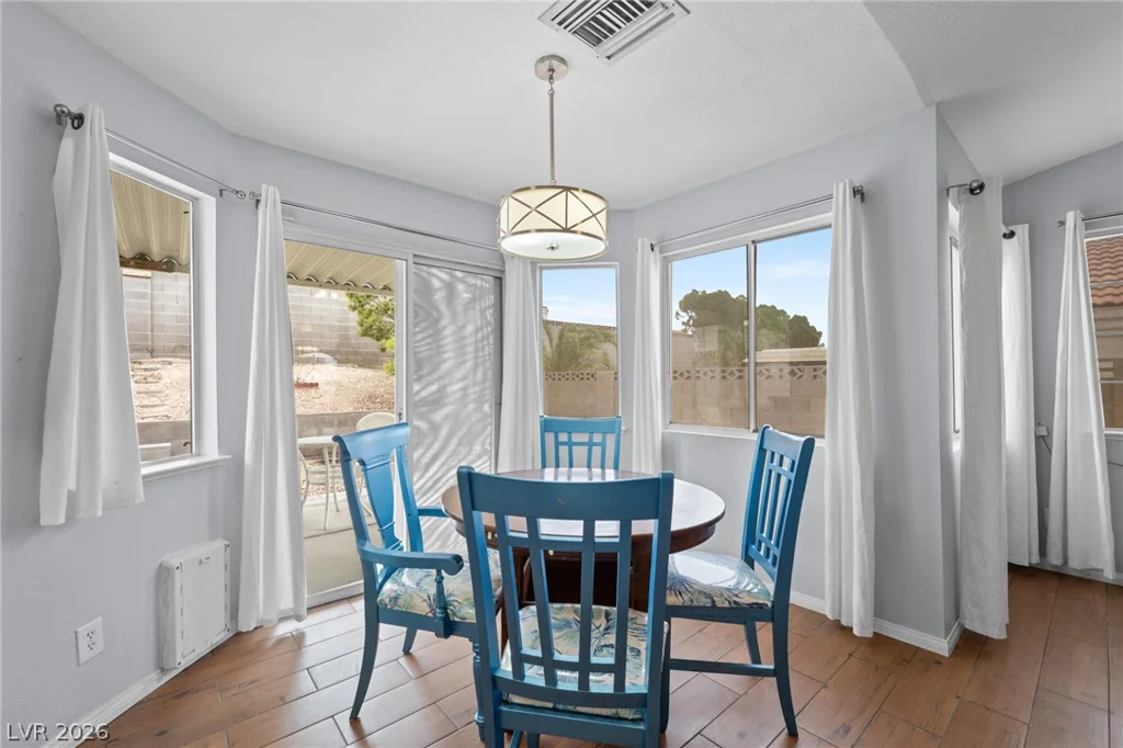 7155 Carey, Las Vegas, NV 89156