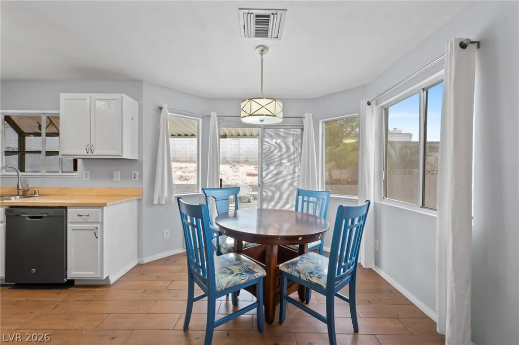 7155 Carey, Las Vegas, NV 89156