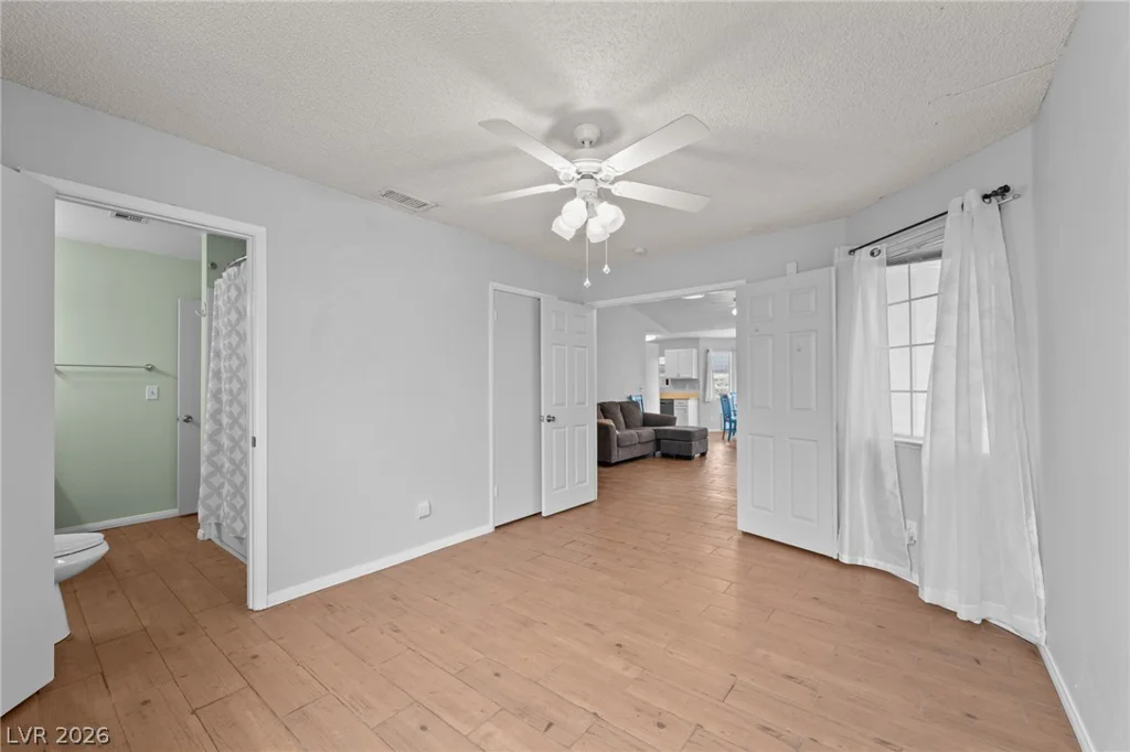 7155 Carey, Las Vegas, NV 89156