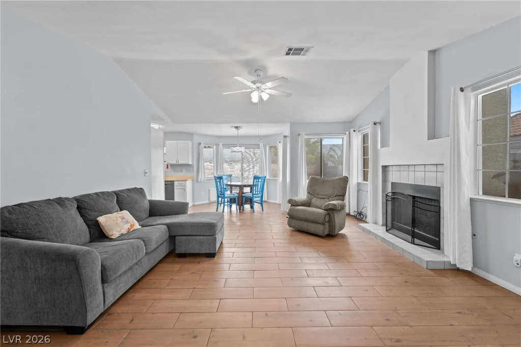 7155 Carey, Las Vegas, NV 89156