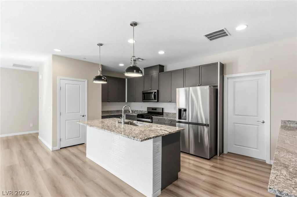 98 Cadence Crest, Henderson, NV 89011