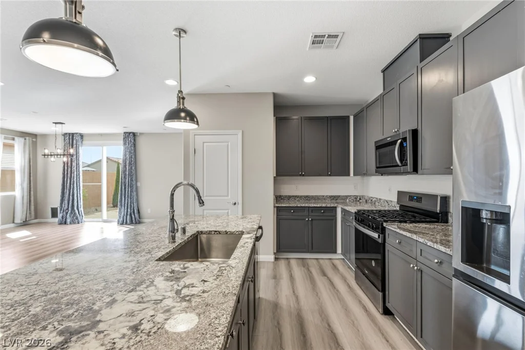 98 Cadence Crest, Henderson, NV 89011