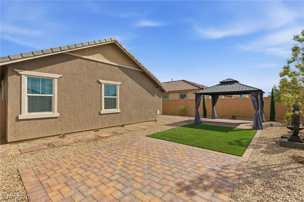 98 Cadence Crest, Henderson, NV 89011