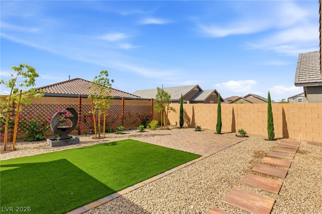 98 Cadence Crest, Henderson, NV 89011