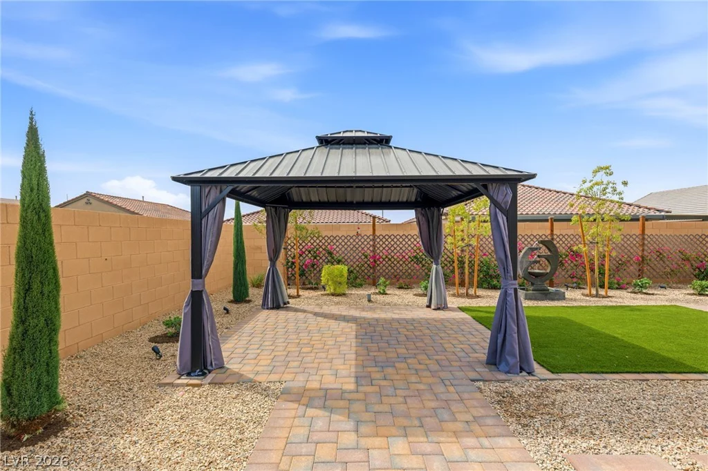 98 Cadence Crest, Henderson, NV 89011