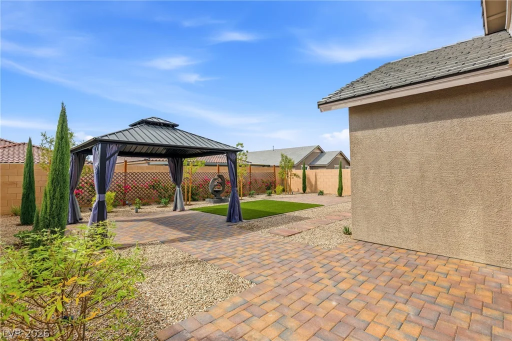 98 Cadence Crest, Henderson, NV 89011