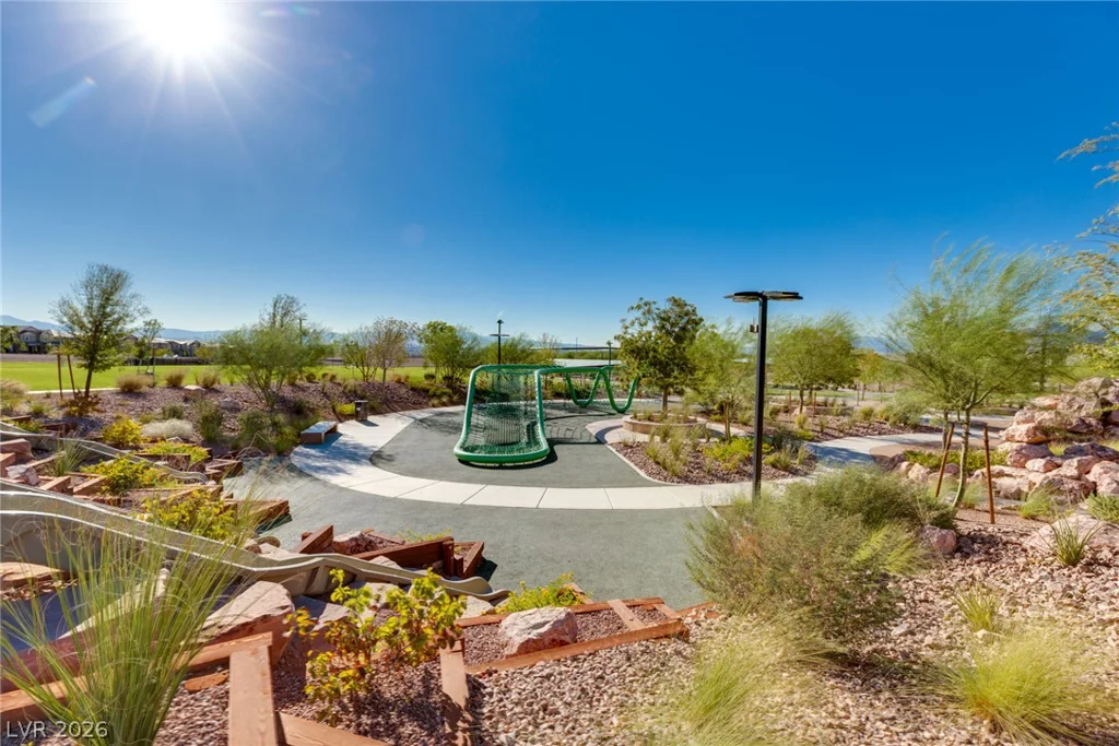 98 Cadence Crest, Henderson, NV 89011