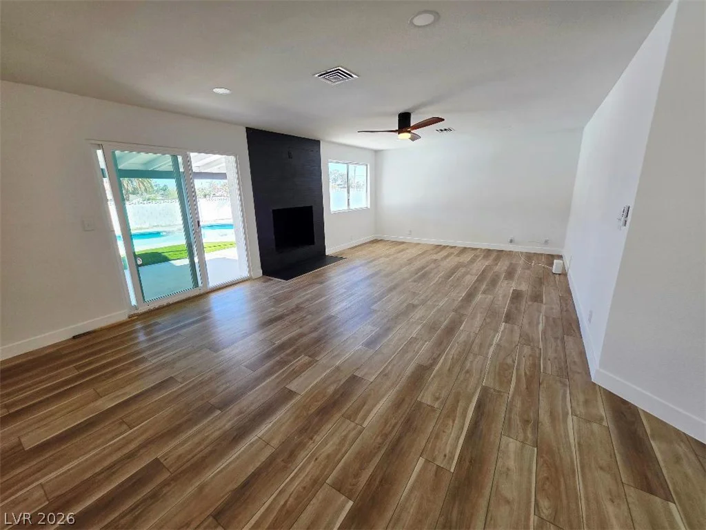 3420 Warm Springs, Las Vegas, NV 89118