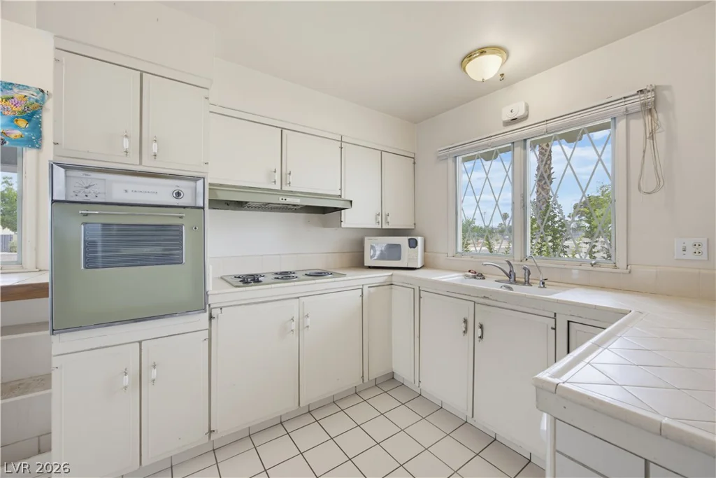 4100 El Cederal, Las Vegas, NV 89102