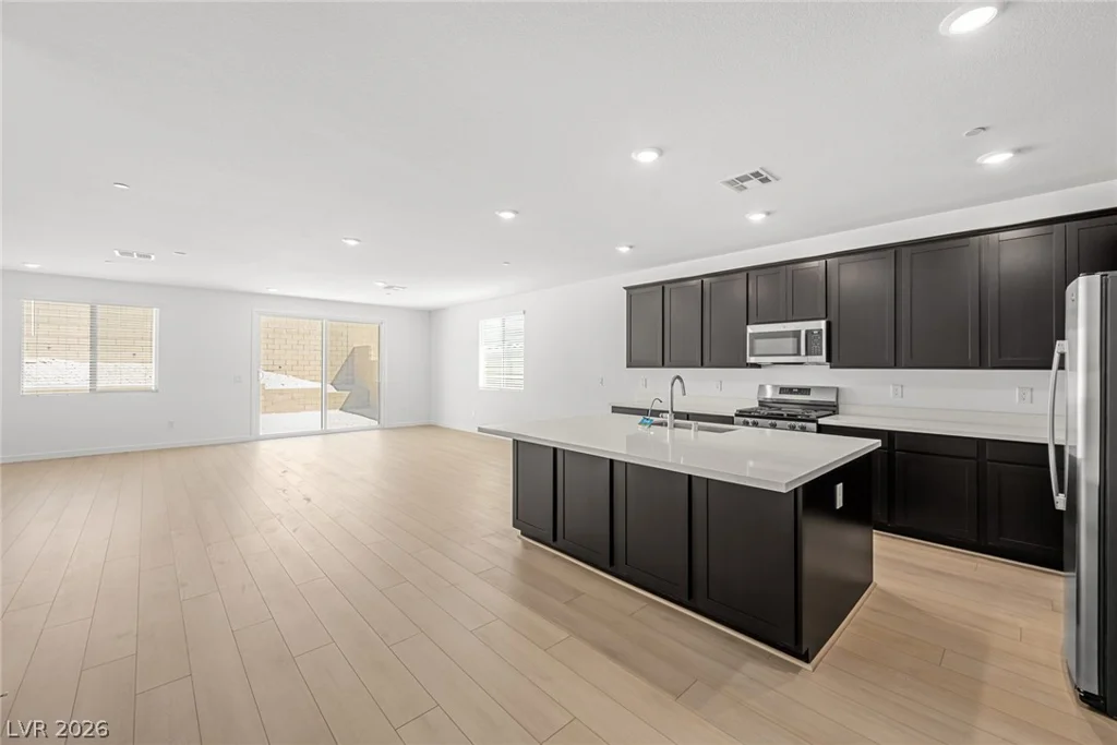 10898 Lewis Pointe, Las Vegas, NV 89166