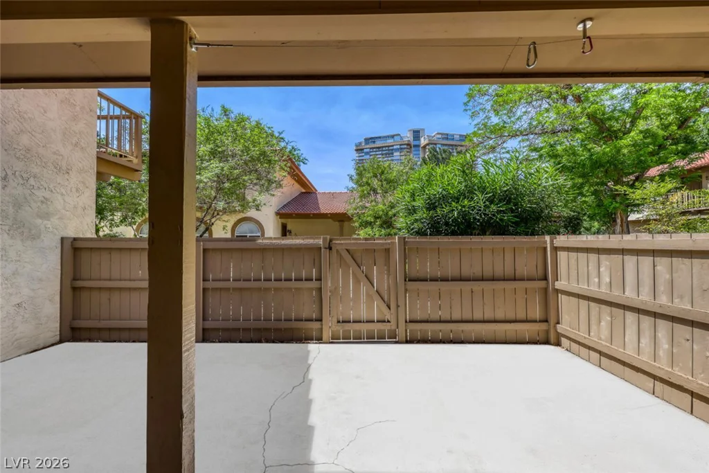 3173 Pinehurst, Las Vegas, NV 89109