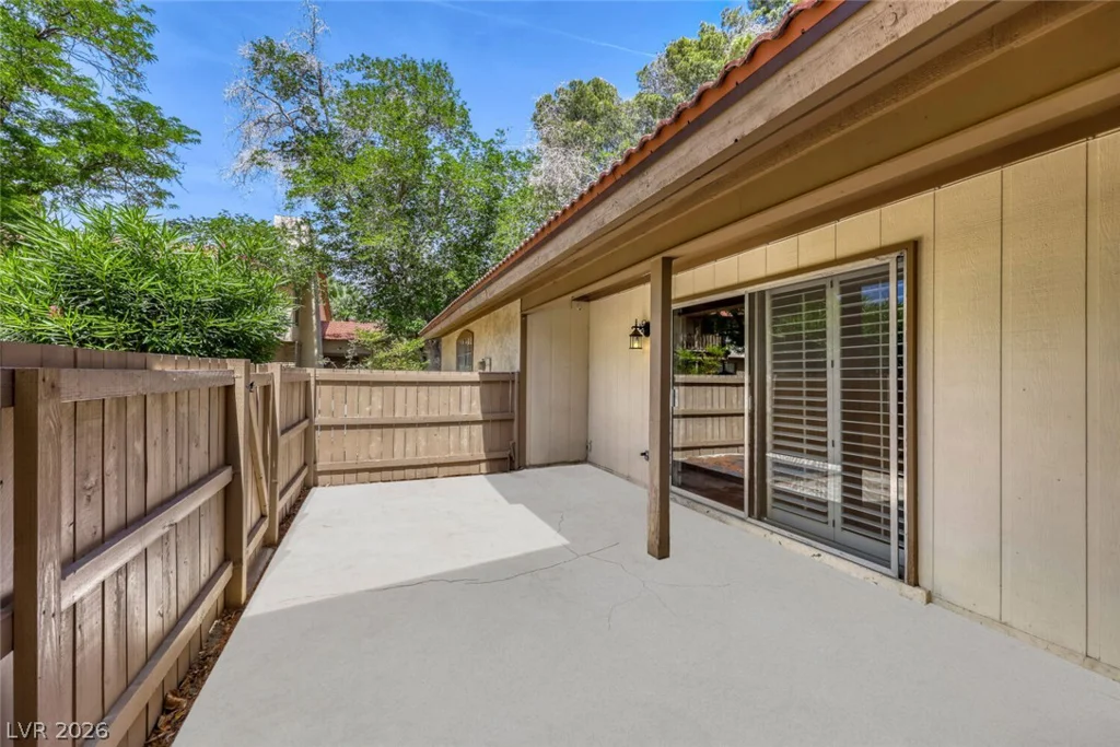 3173 Pinehurst, Las Vegas, NV 89109