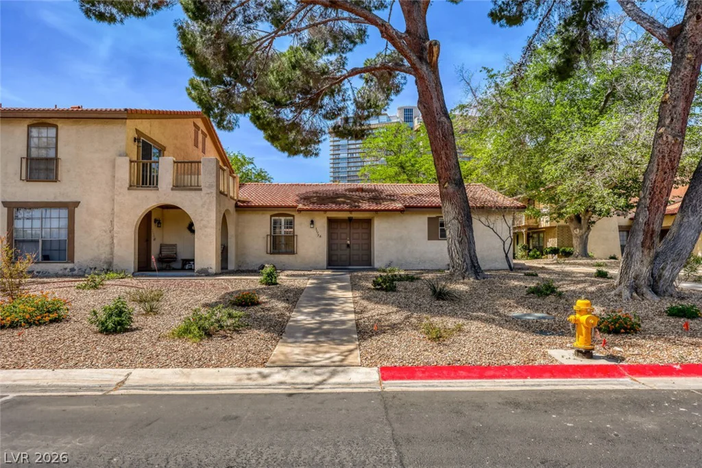 3173 Pinehurst, Las Vegas, NV 89109