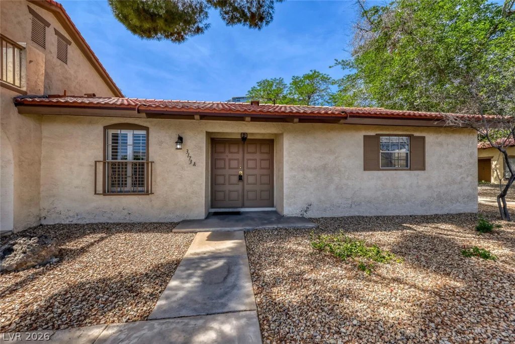3173 Pinehurst, Las Vegas, NV 89109