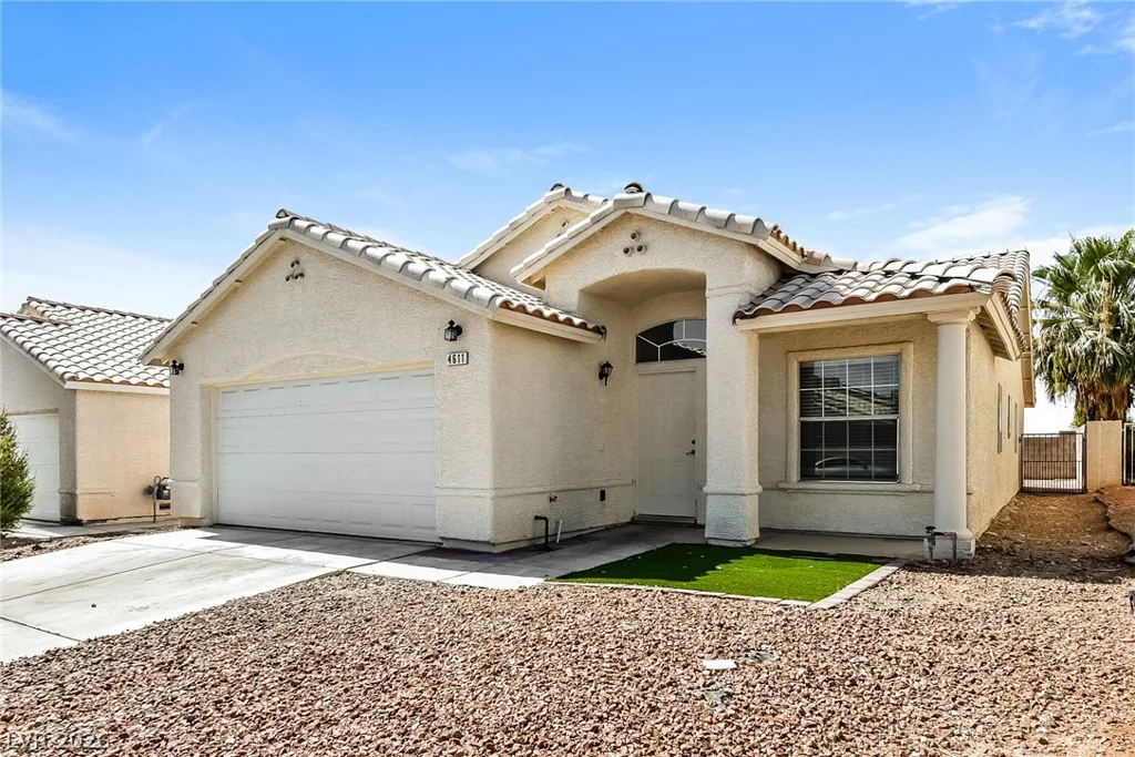 4611 Chestnut Blaze, North Las Vegas, NV 89032