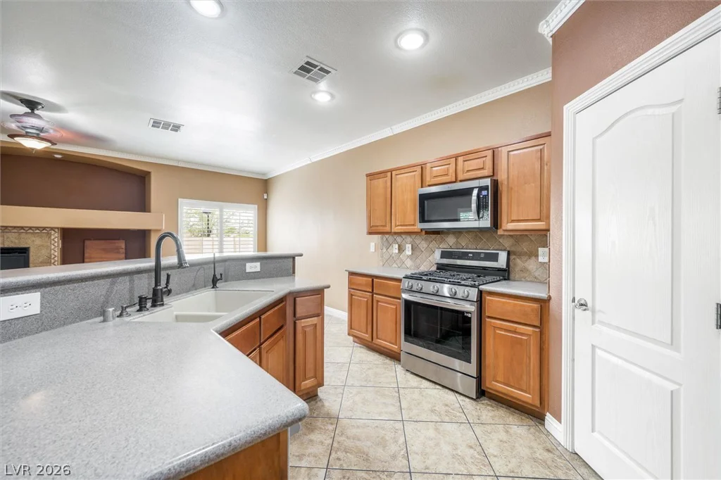 7128 Cabin Fever, Las Vegas, NV 89149