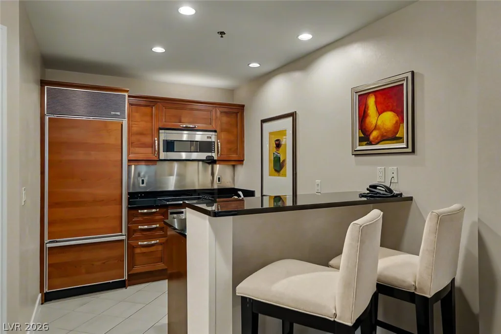135 Harmon, Las Vegas, NV 89109