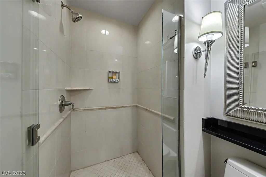 135 Harmon, Las Vegas, NV 89109