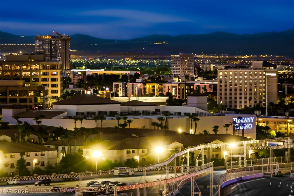 135 Harmon, Las Vegas, NV 89109