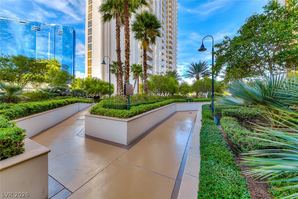 135 Harmon, Las Vegas, NV 89109