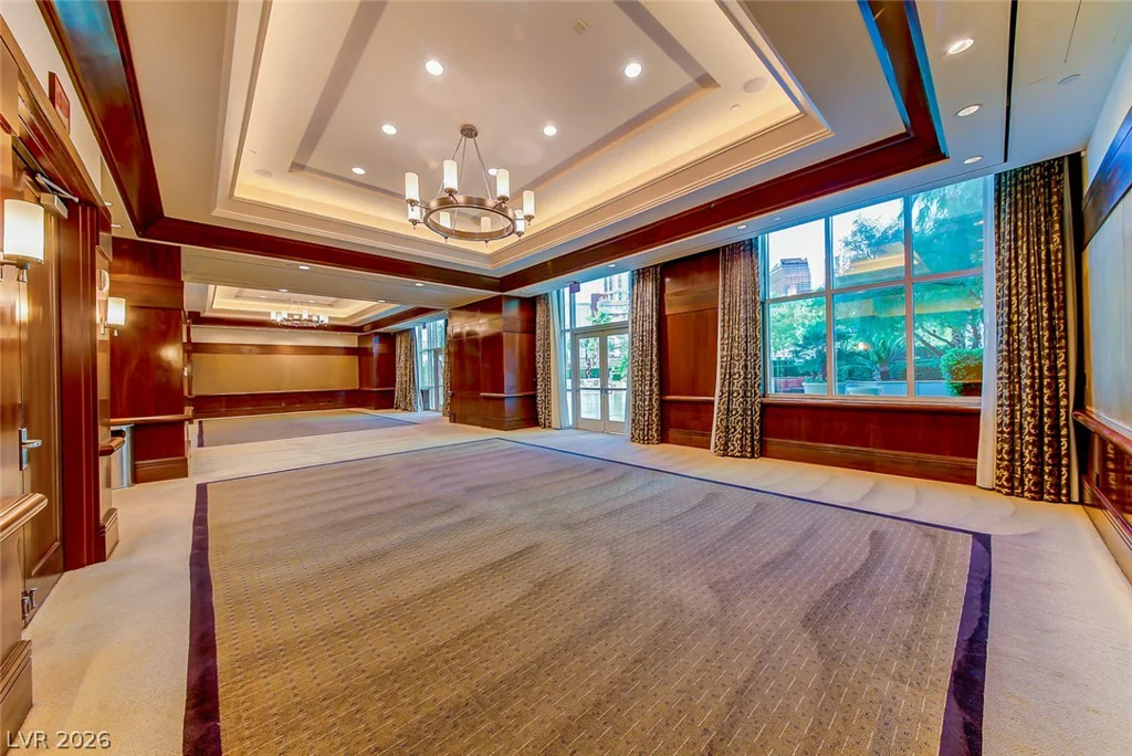 135 Harmon, Las Vegas, NV 89109