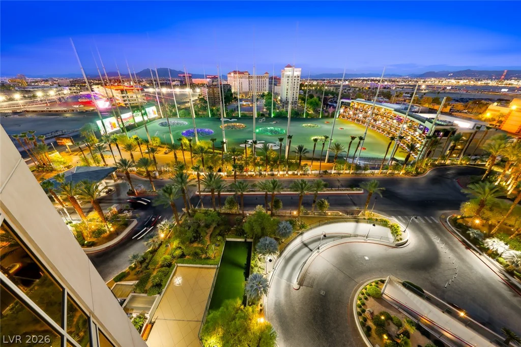 135 Harmon, Las Vegas, NV 89109