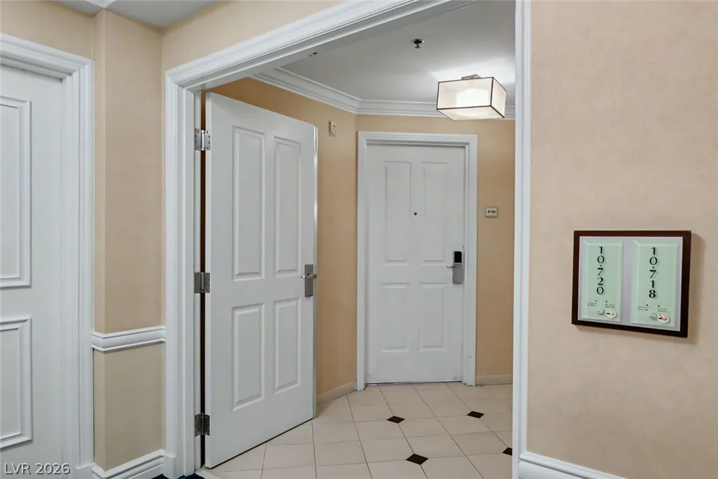 135 Harmon, Las Vegas, NV 89109