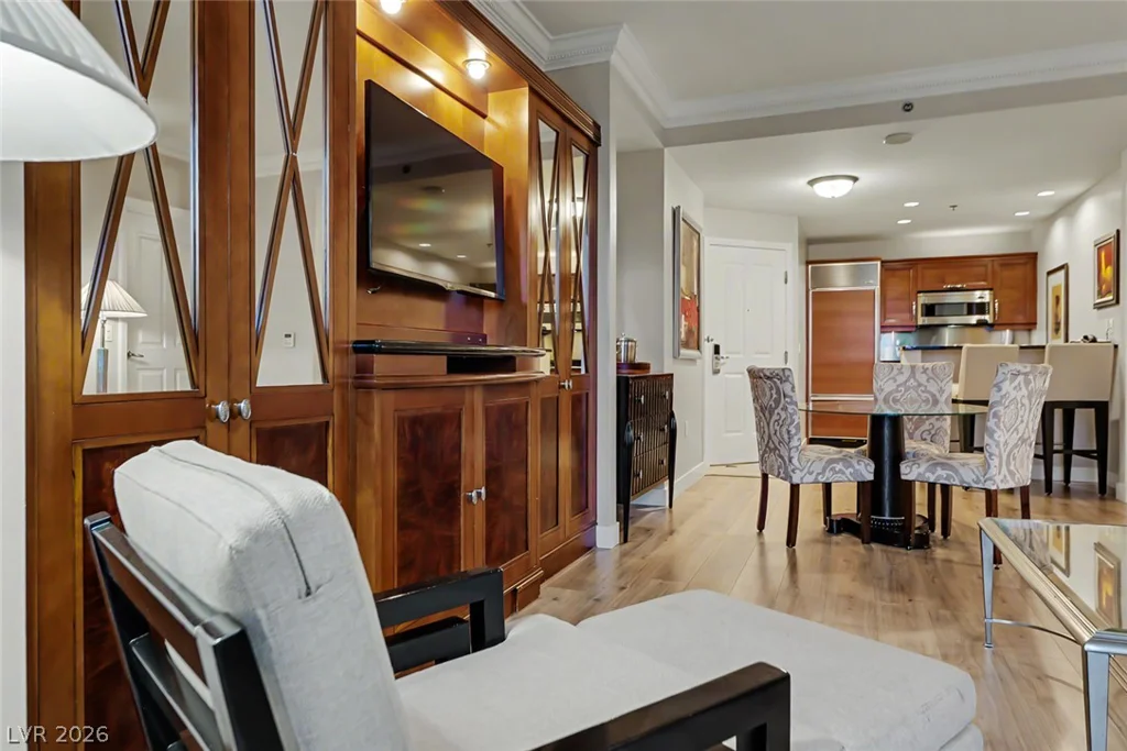 135 Harmon, Las Vegas, NV 89109