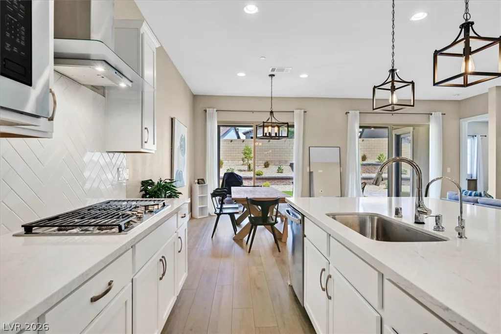 552 Comodo, Henderson, NV 89011